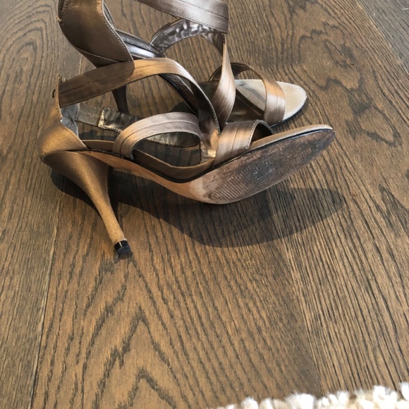 Heels - Picture 4 of 5